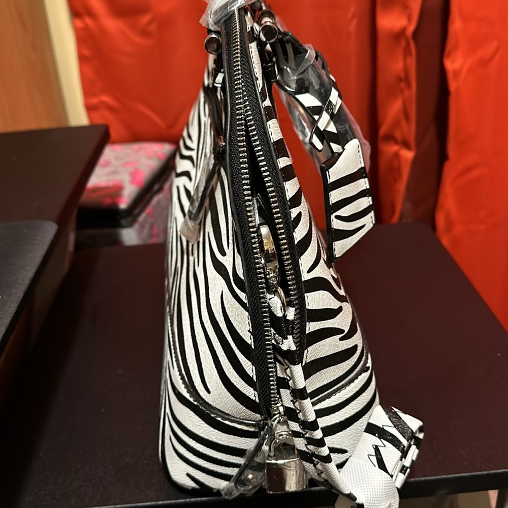 JustFab Animal Print Bag - Picture 2 of 6